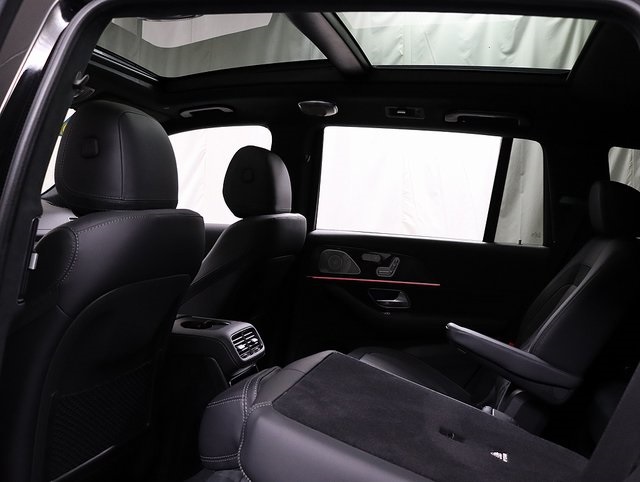 2025 Mercedes Benz GLS 63 AMG 4MATIC photo 15