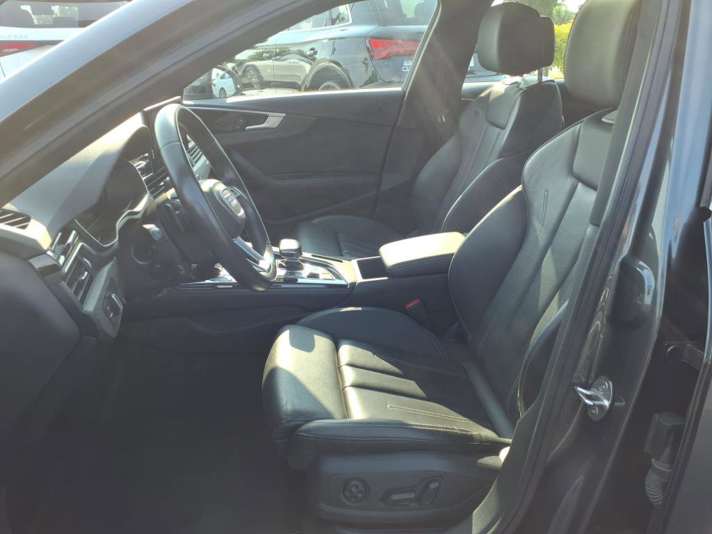 2023 Audi A4 S line Quattro Premium Plus photo 17