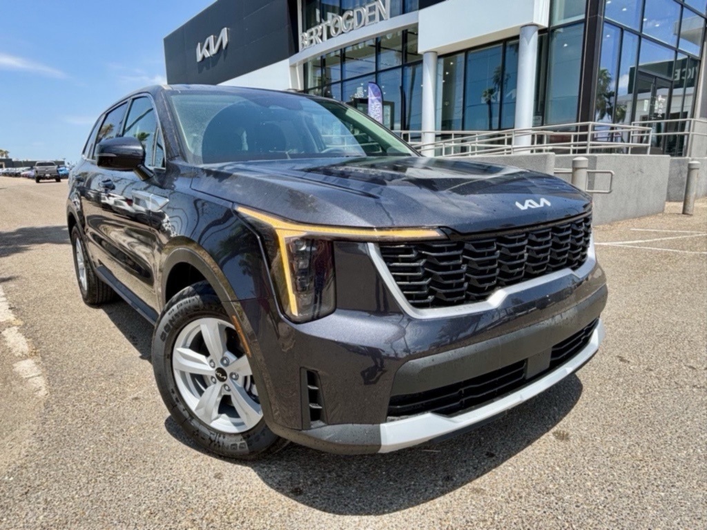2026 Kia Sorento LX's photo