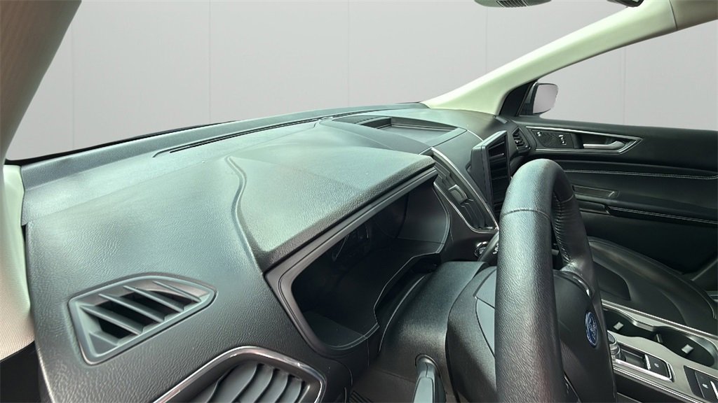2022 Ford Edge Titanium photo 29