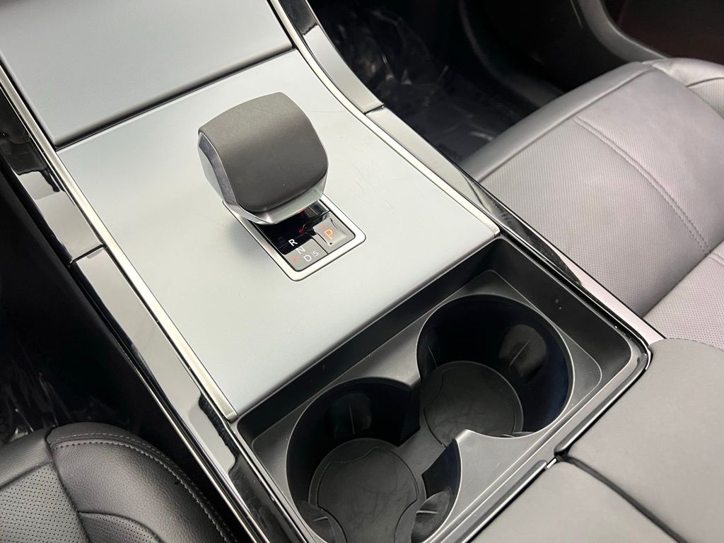 2024 Land Rover Range Rover Velar S photo 12