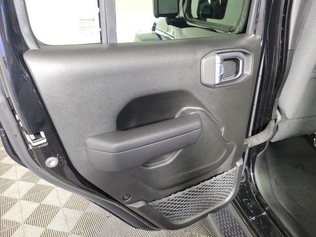 2024 Jeep Wrangler Sport S photo 24