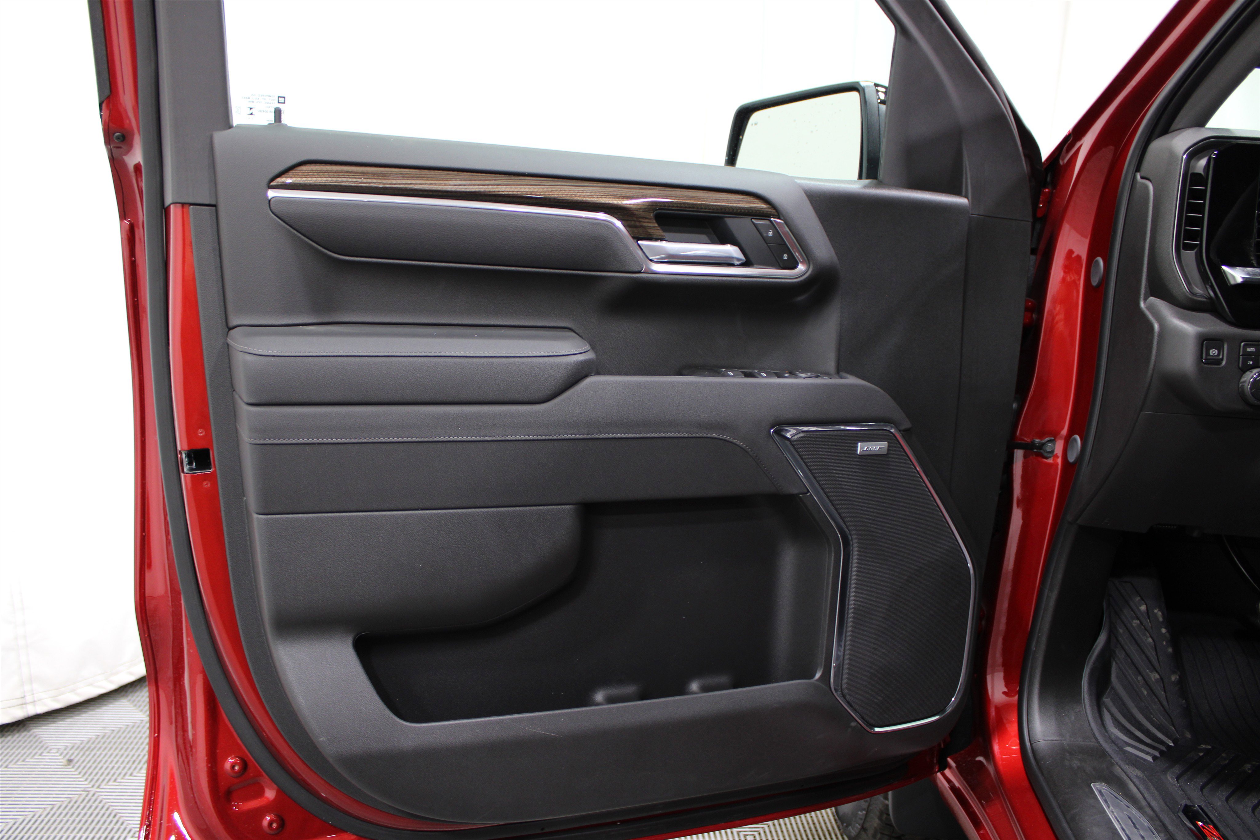 2026 Chevrolet Silverado 1500 LT Trail Boss photo 4