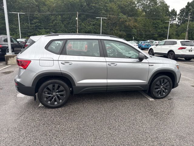 2023 Volkswagen Taos S photo 7