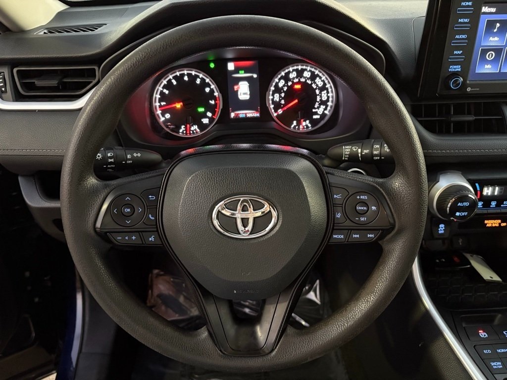 2021 Toyota RAV4 XLE photo 17