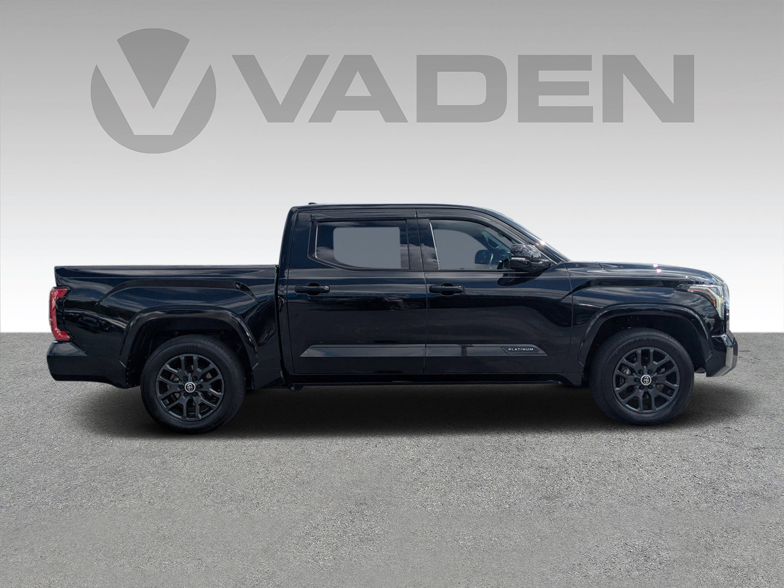 2022 Toyota Tundra Platinum photo 10