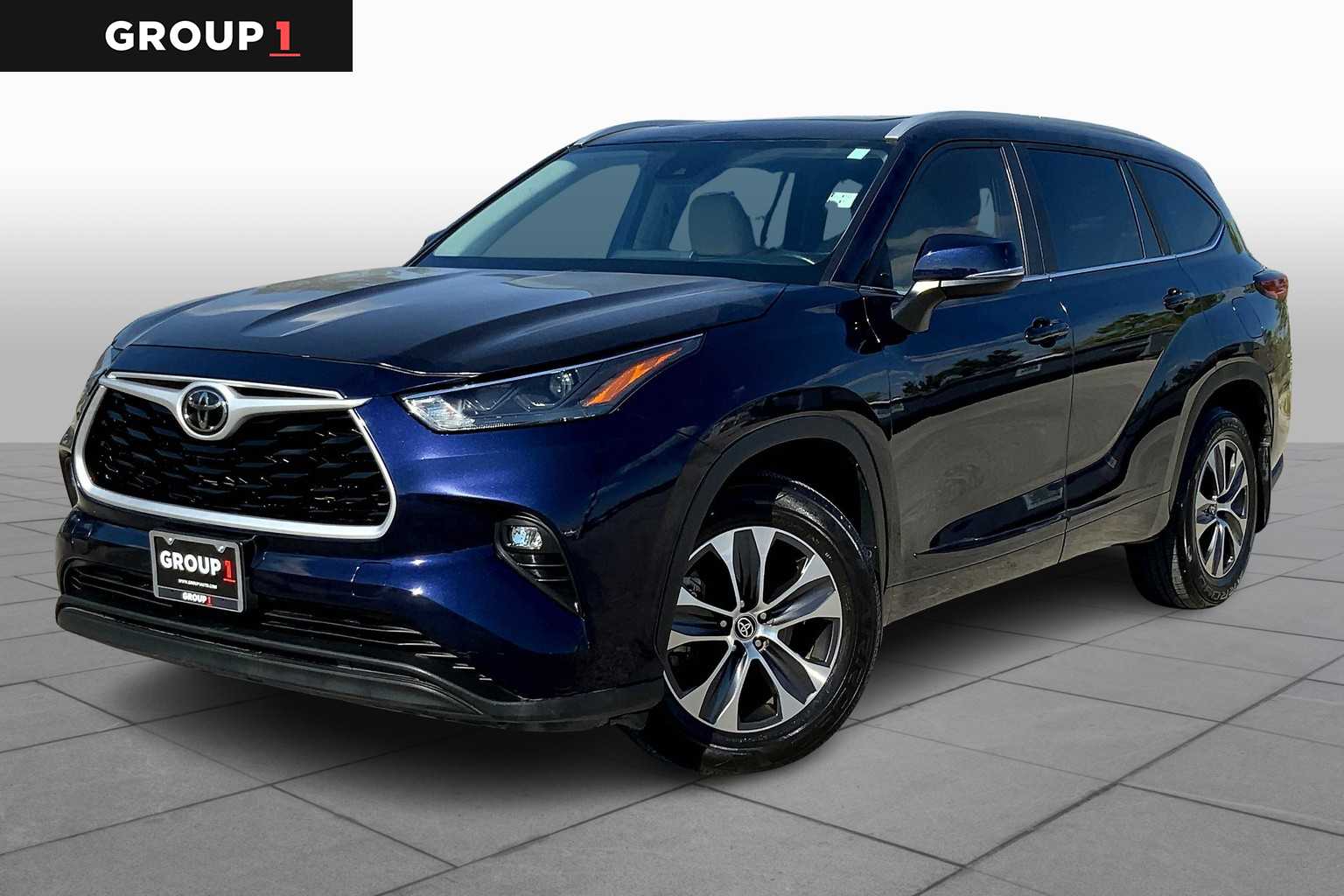 2023 Toyota Highlander XLE's photo