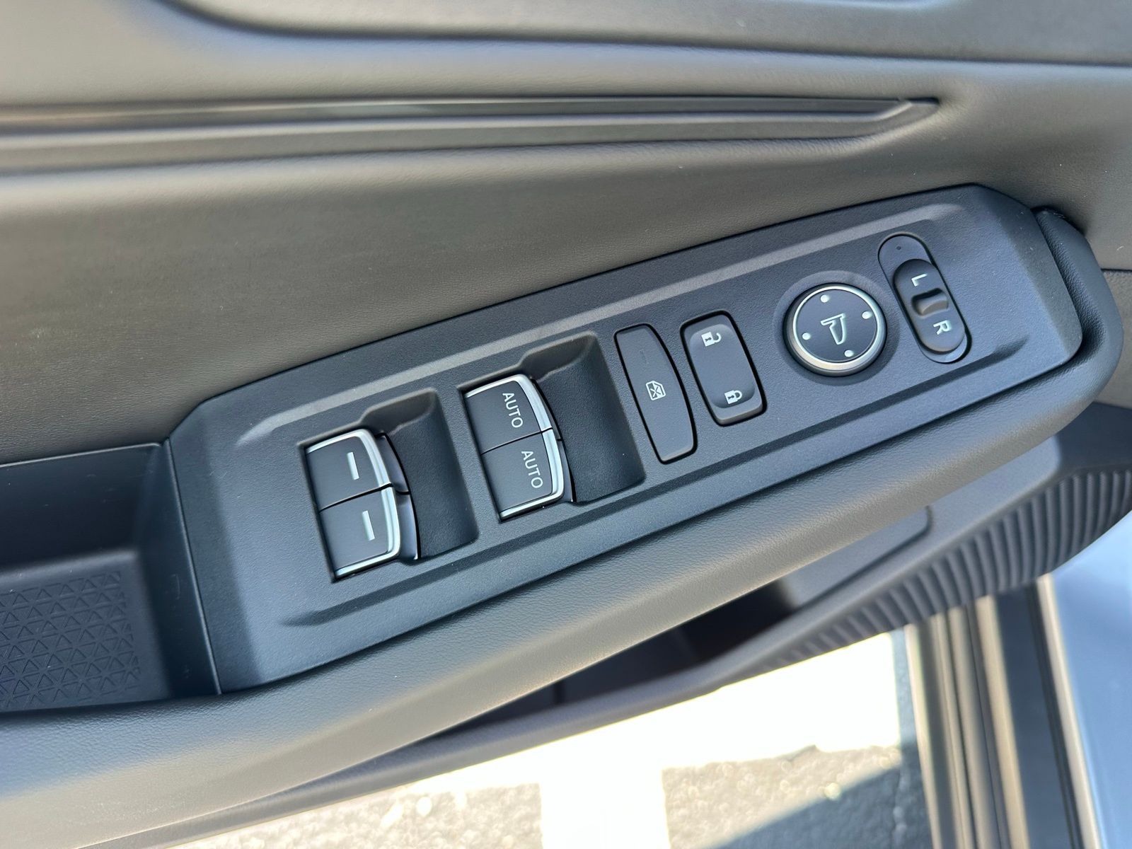 2025 Honda Accord 1.5T SE photo 9