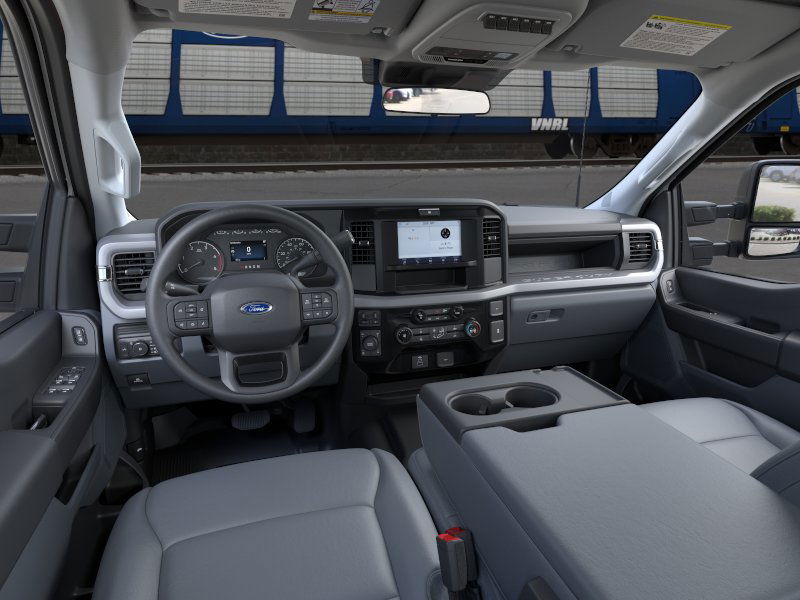 2026 Ford F-350 photo 2