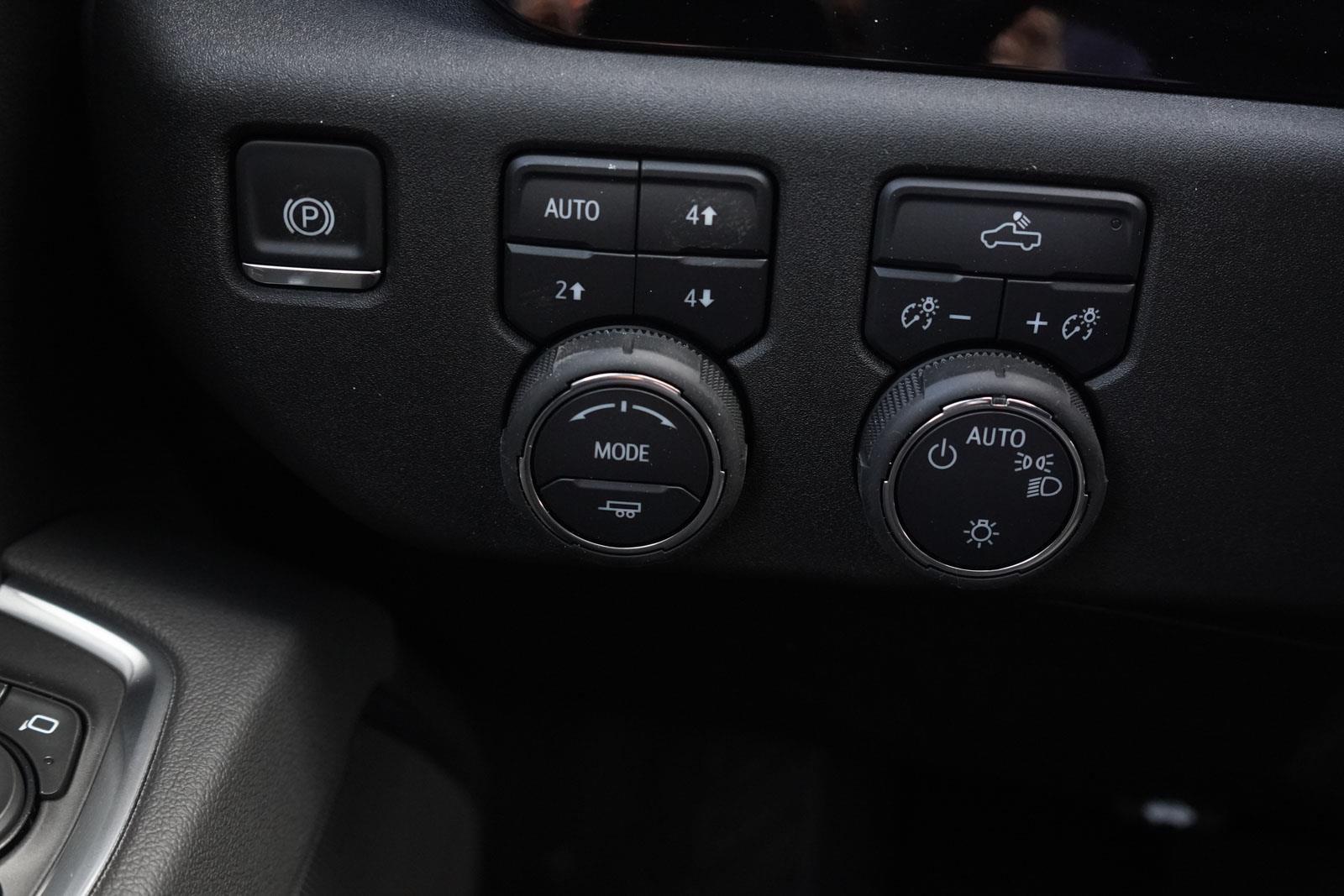 2025 Chevrolet Silverado 1500 LT photo 20