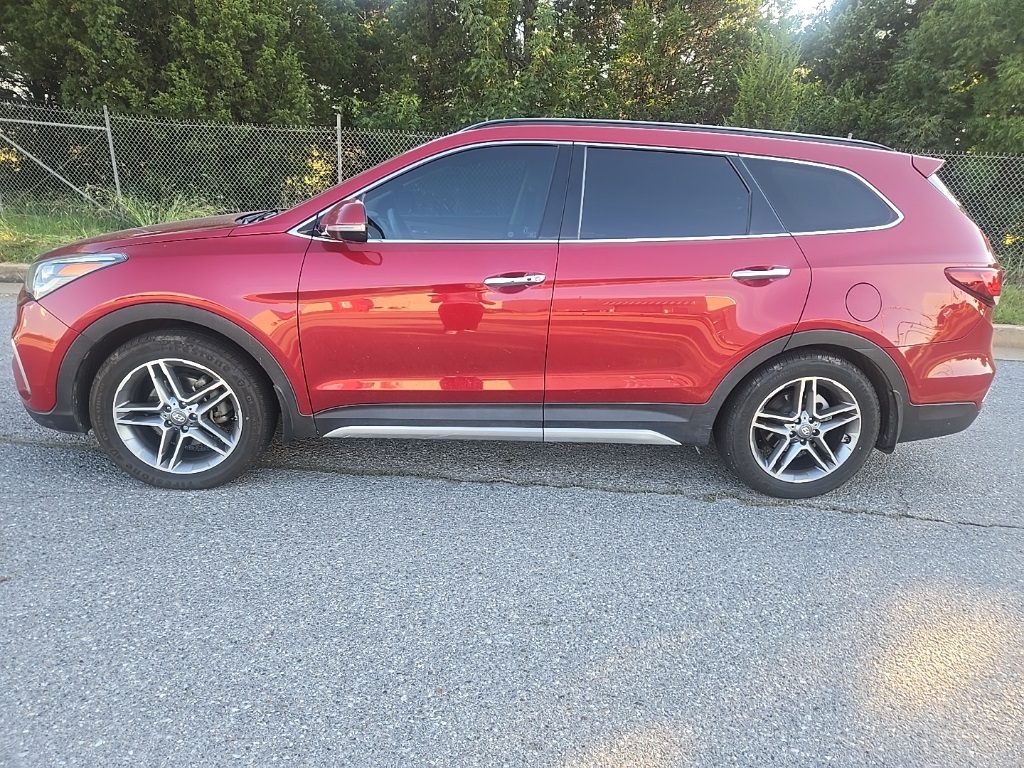 2017 Hyundai Santa Fe Limited Ultimate photo 2