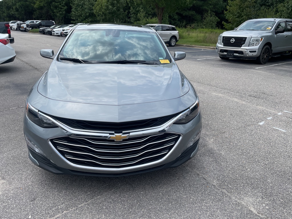 2024 Chevrolet Malibu 1LT photo 2