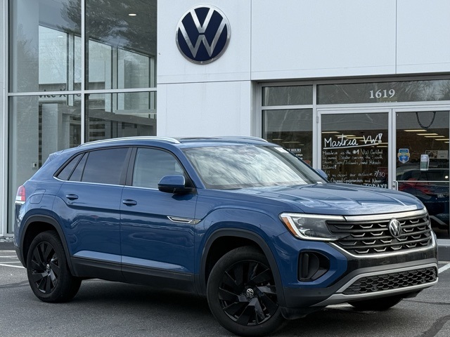 2025 Volkswagen Atlas Cross Sport SE w/Tech