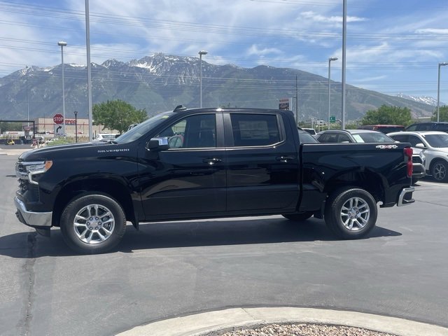 2025 Chevrolet Silverado 1500 LT photo 5