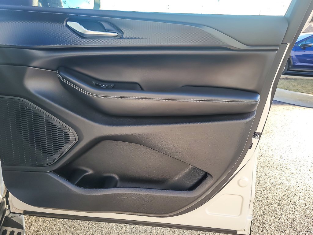 2023 JEEP GRAND CHEROKEE - Image 22