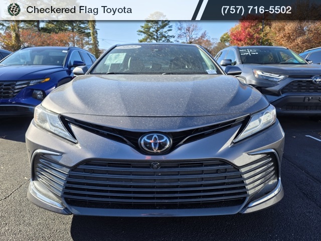 2022 Toyota Camry XLE photo 2