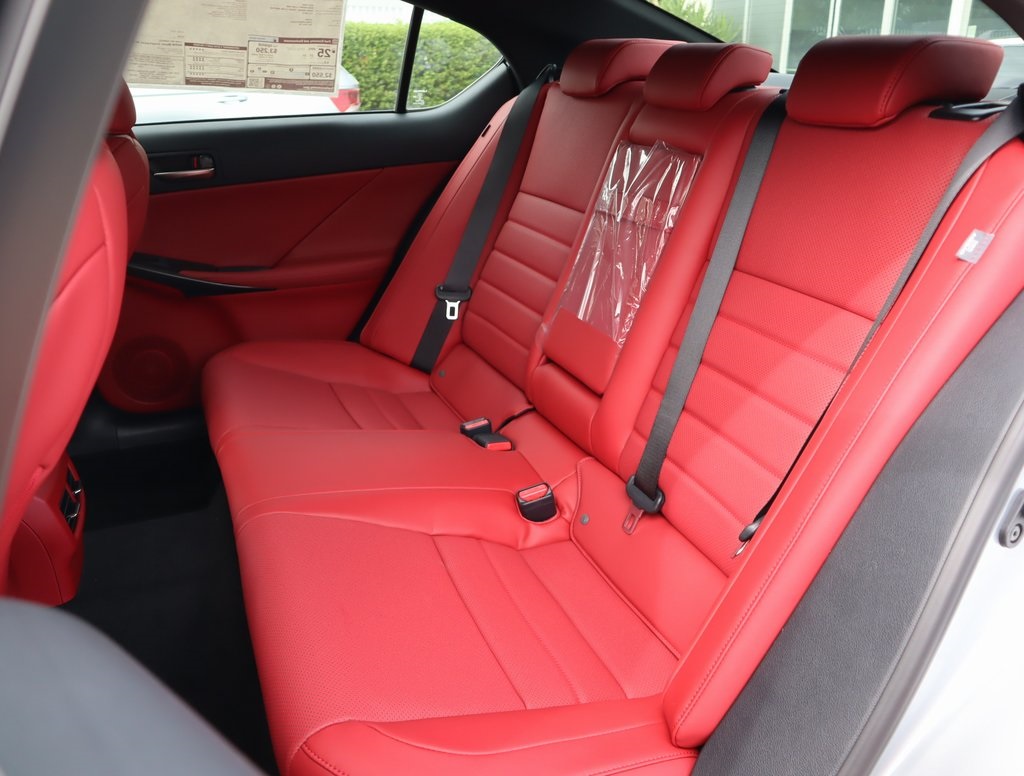 2025 Lexus IS 300 F SPORT photo 31
