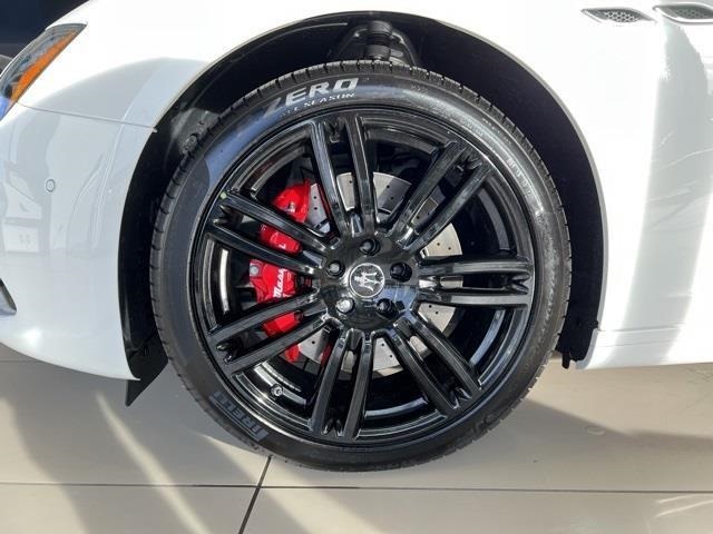 2024 Maserati Ghibli Modena photo 27