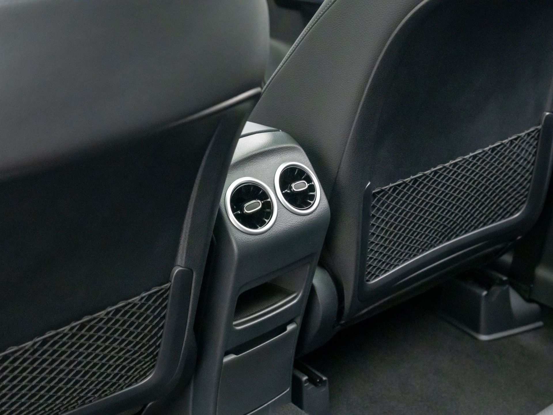 2025 Mercedes Benz GLB 250 4MATIC photo 18
