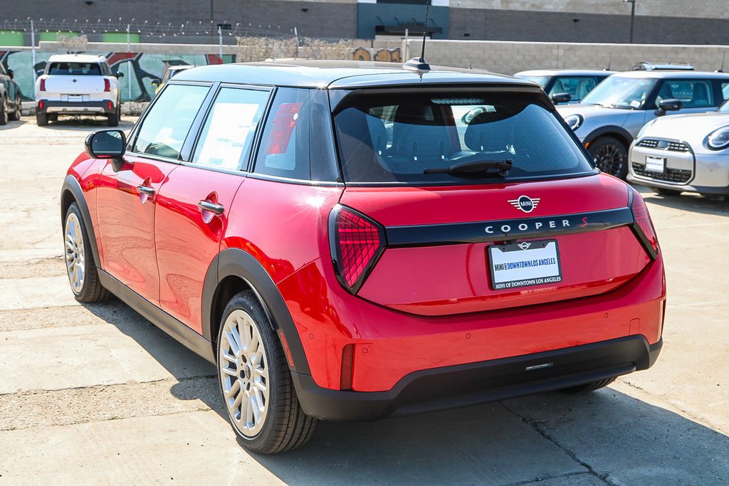 2025 Mini Cooper 4 Door Hardtop Signature photo 8