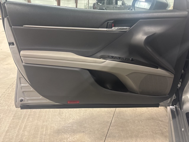 2022 Toyota Camry SE photo 15