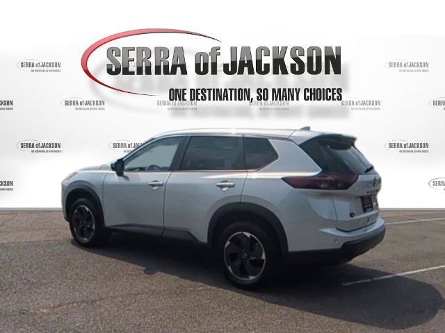 2024 Nissan Rogue SV photo 6