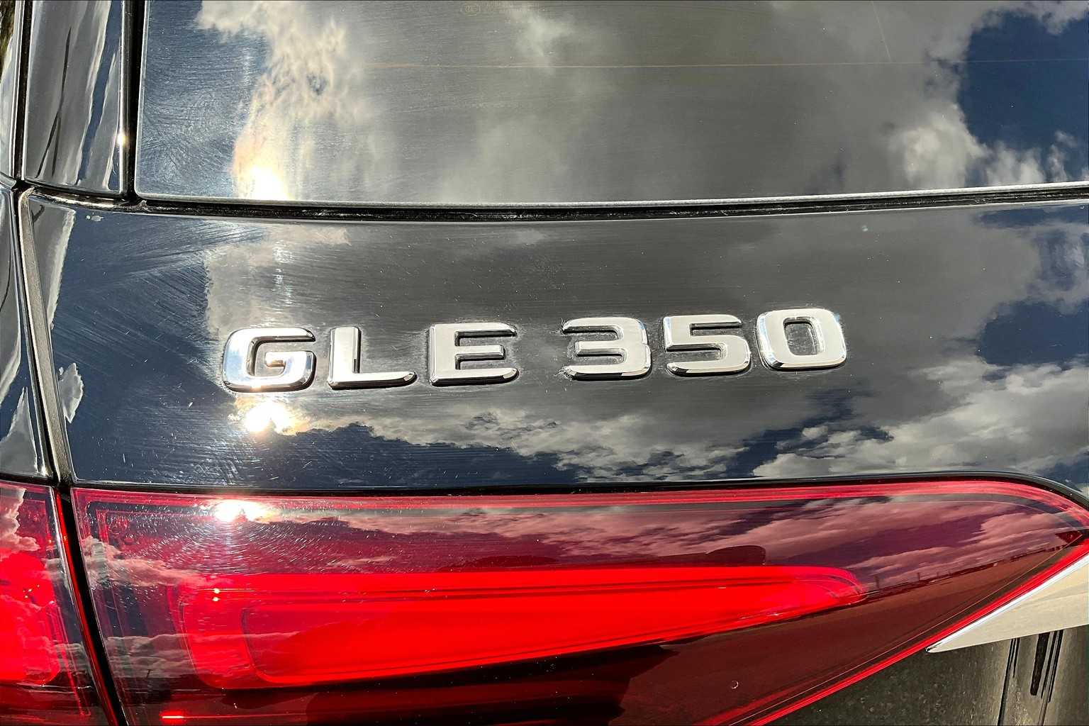 2025 Mercedes Benz GLE 350 4MATIC photo 9