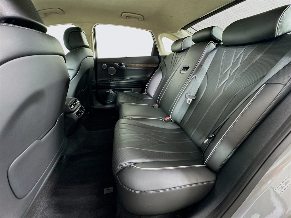 2023 Genesis Electrified G80 photo 14