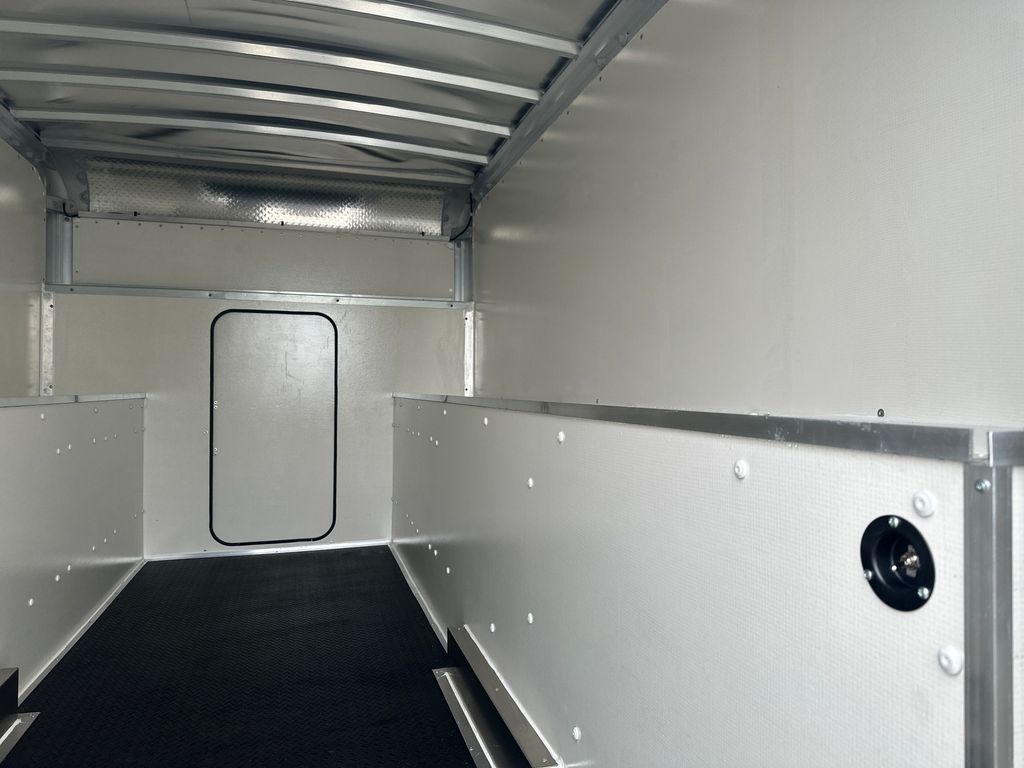 2024 Ford Transit Cutaway photo 11