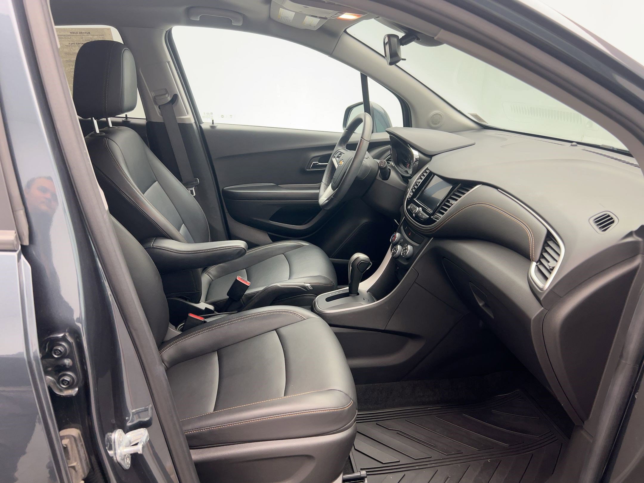 2022 Chevrolet Trax LT photo 27