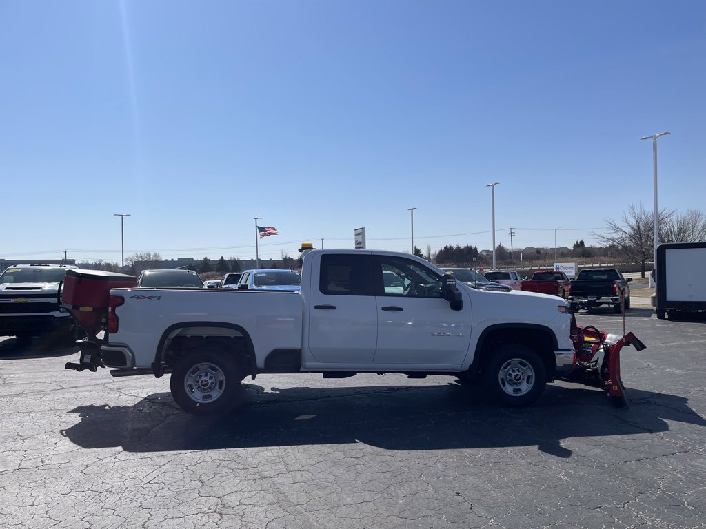 2025 Chevrolet Silverado 2500HD photo 2