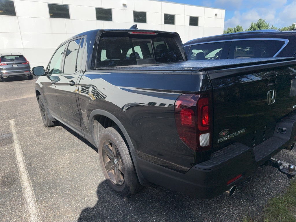 2022 Honda Ridgeline Black Edition photo 3