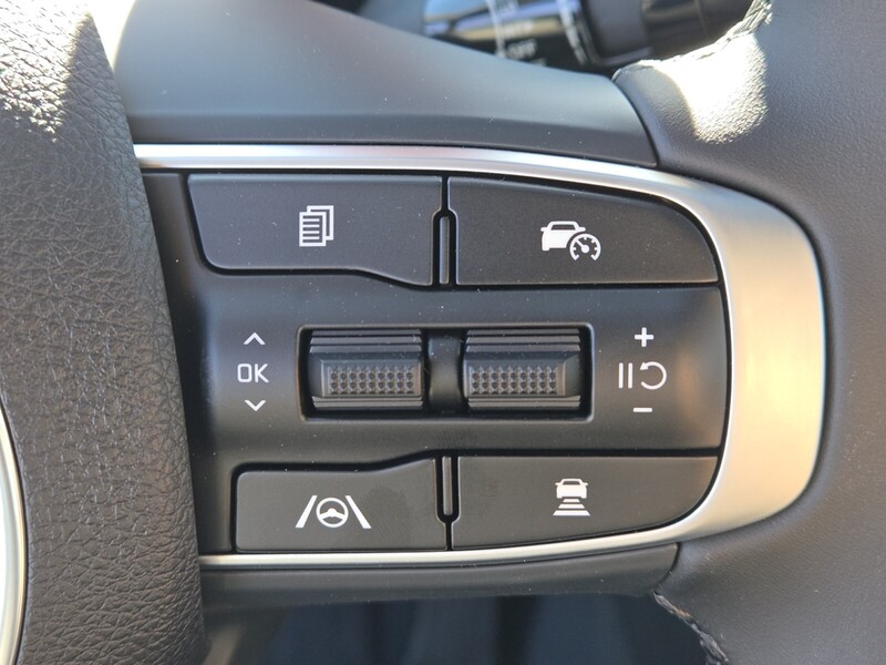 2025 Kia K5 GT-Line photo 13