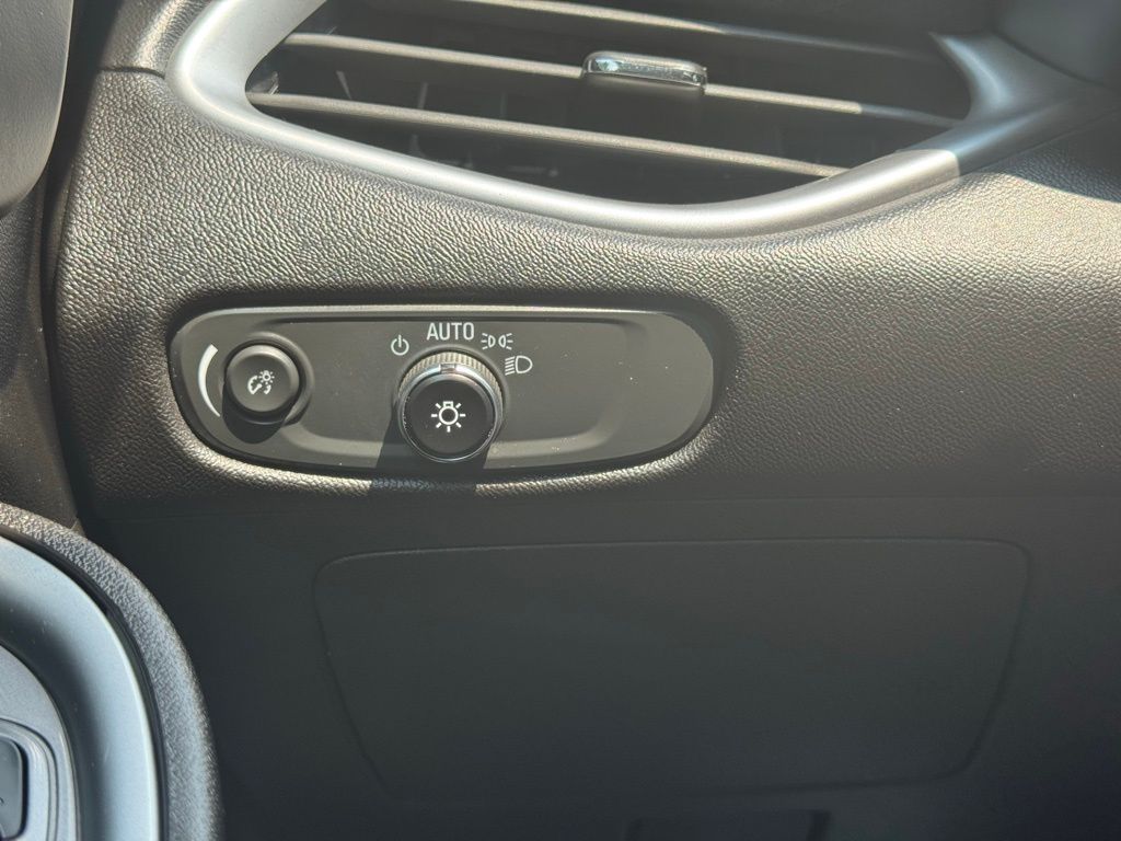 2023 Chevrolet Malibu 1LT photo 23