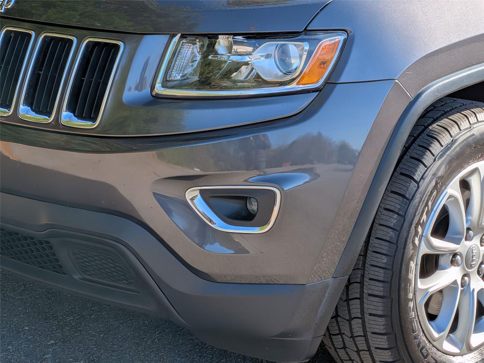 2014 Jeep Grand Cherokee Laredo photo 2