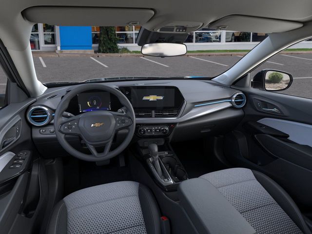 2025 Chevrolet Trax LT photo 7