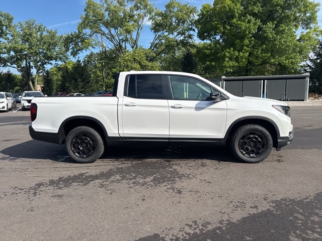 2025 Honda Ridgeline TrailSport photo 4