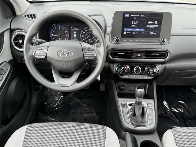 2023 Hyundai Kona SE photo 9