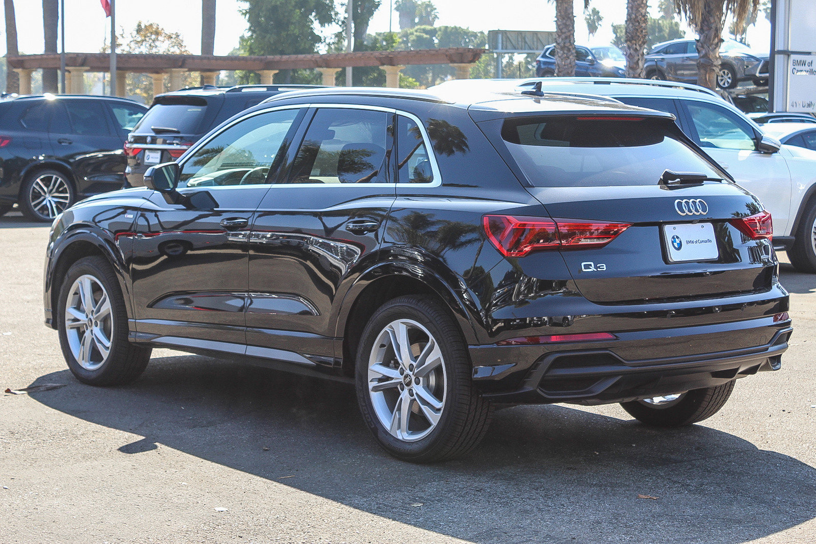 2022 Audi Q3 S line Premium photo 3