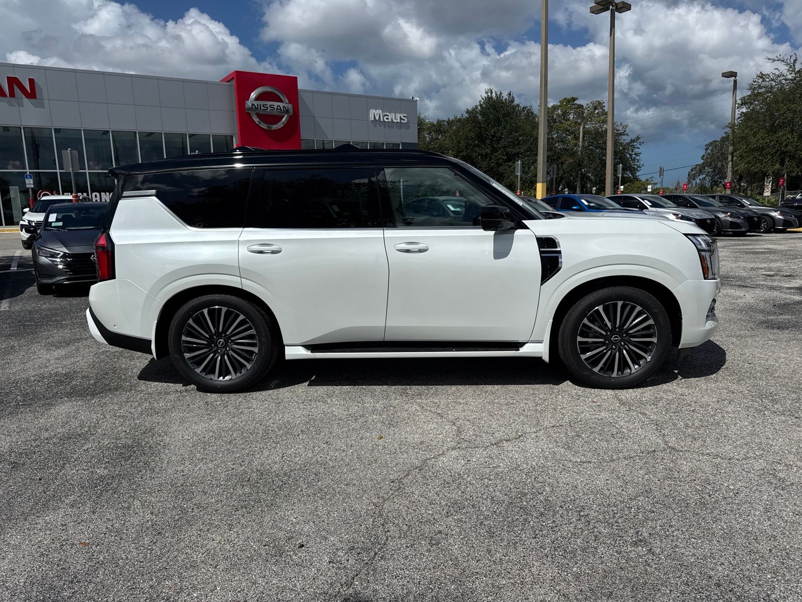 2026 Nissan Armada Platinum Reserve photo 4