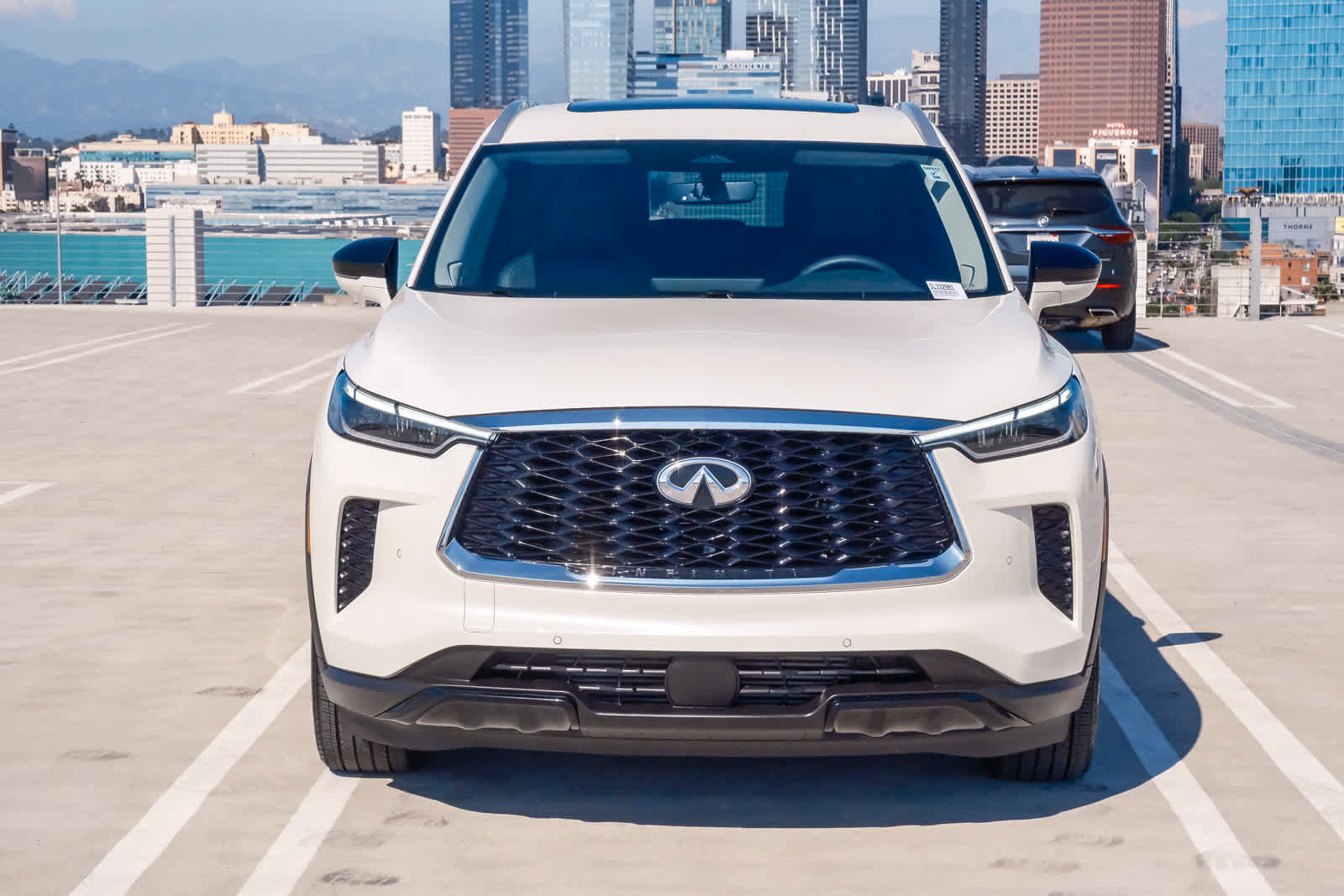 2025 Infiniti QX60 Luxe photo 2
