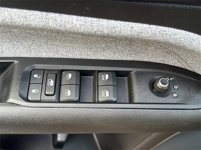 2022 Jeep Compass Latitude Lux photo 22