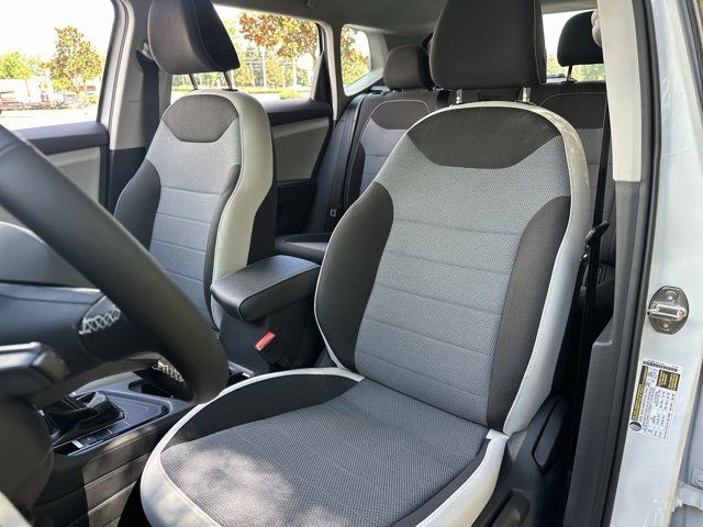2025 Volkswagen Taos S photo 3