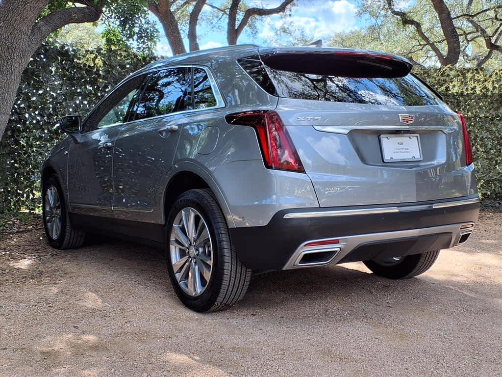 2025 Cadillac XT5 Premium Luxury photo 3