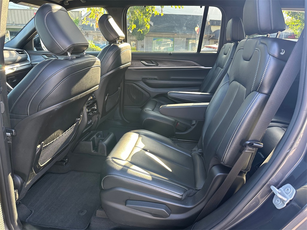 2024 Jeep Grand Cherokee Limited photo 15