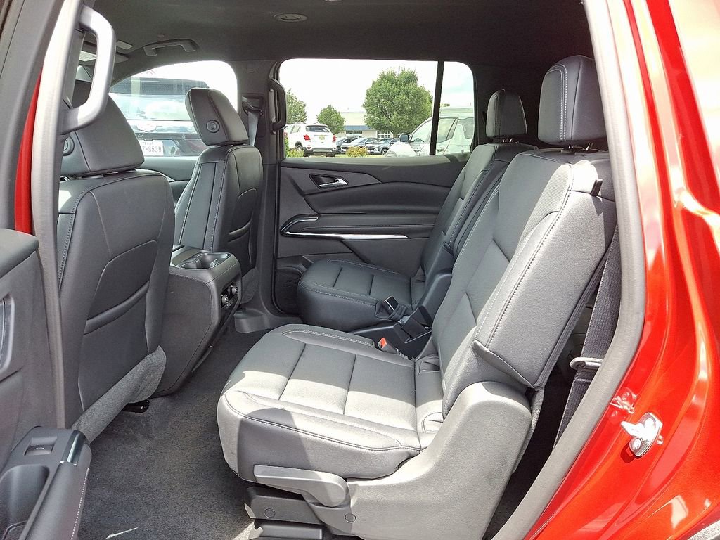 2025 Chevrolet Traverse photo 5