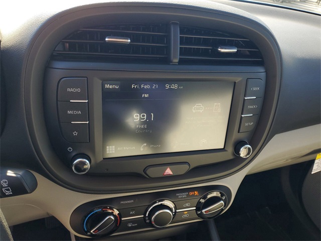 2025 Kia Soul LX photo 13