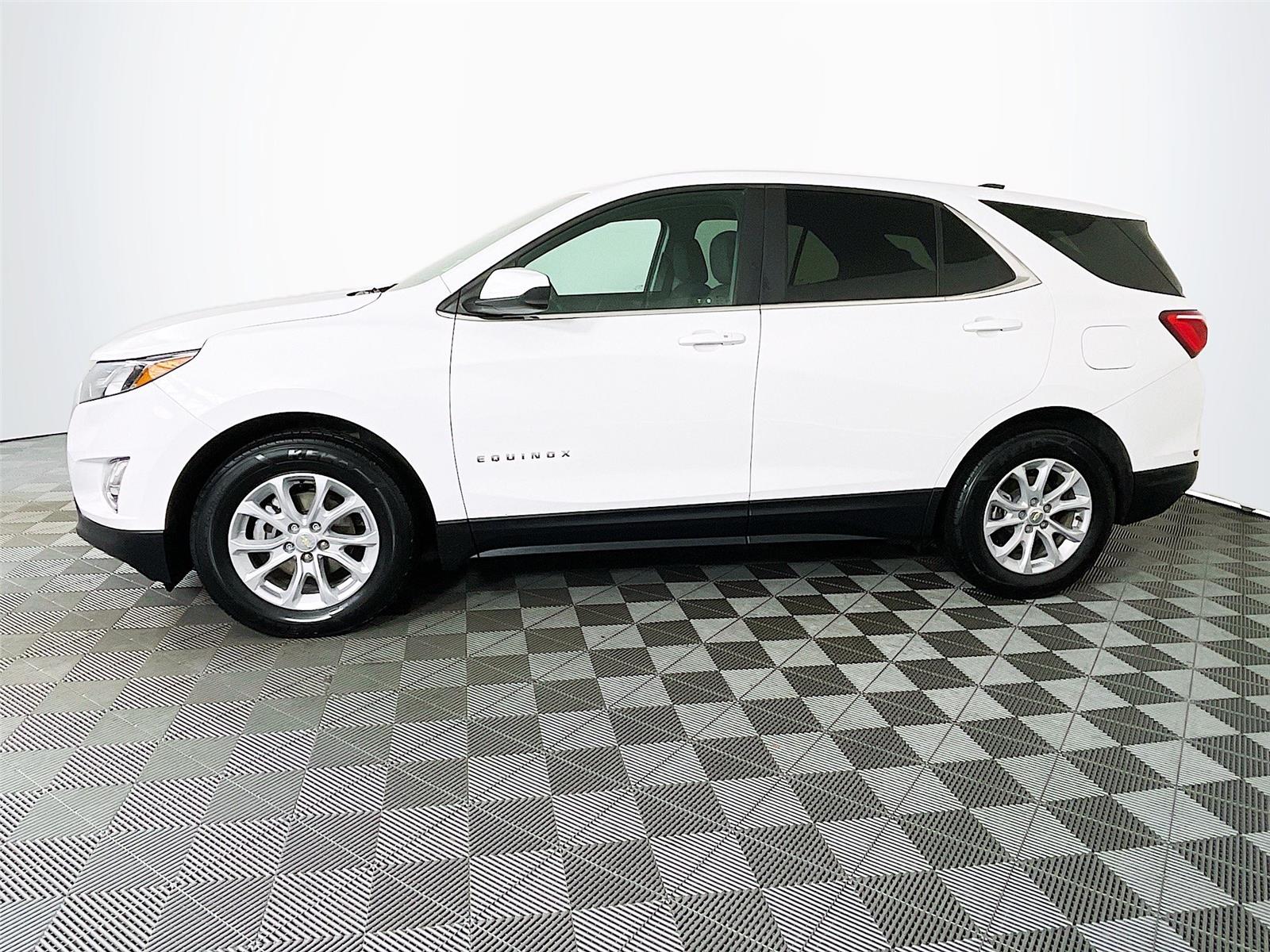 2021 Chevrolet Equinox LT photo 4