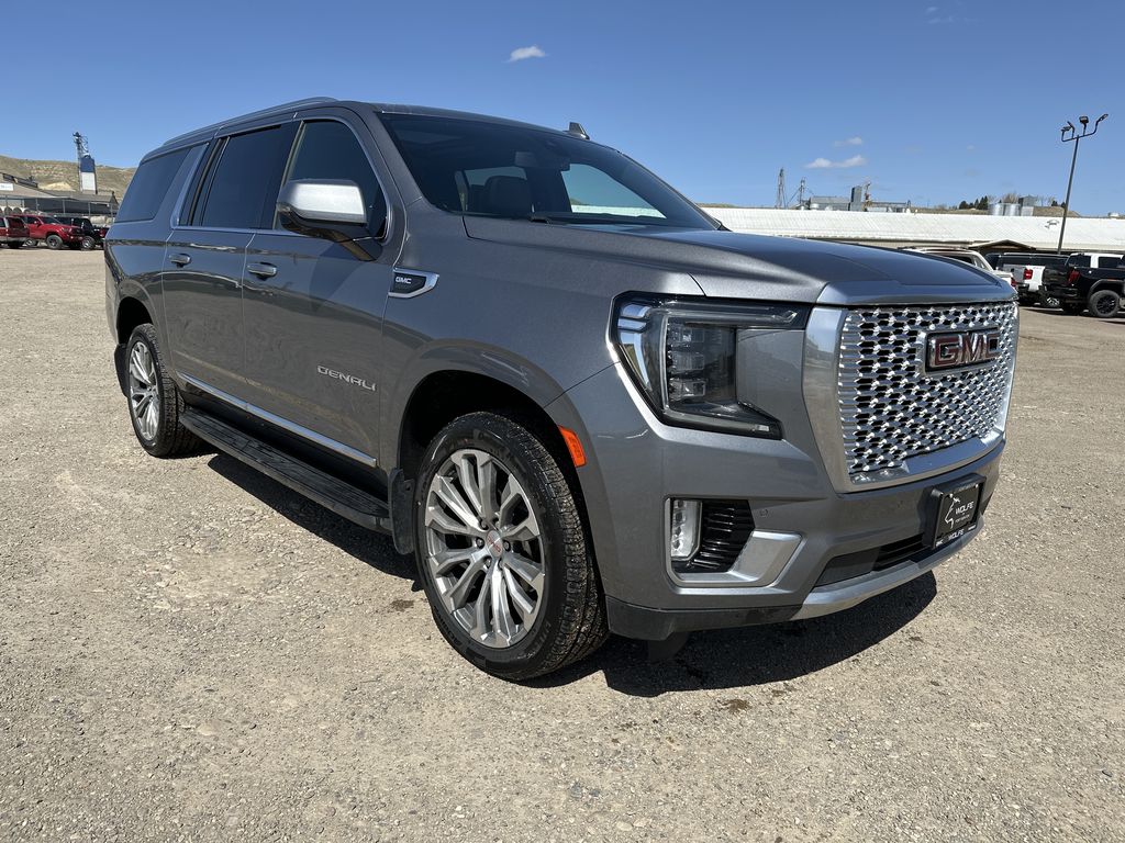 2021 GMC Yukon XL Denali's photo