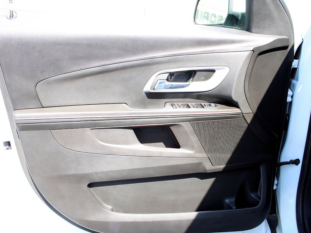 2011 Chevrolet Equinox photo 10